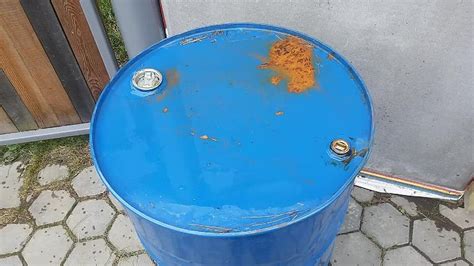 Аромат и запах металлической бочки