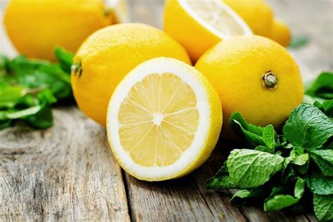 Воде с лимоном и сахаром – прекрасный источник витаминов