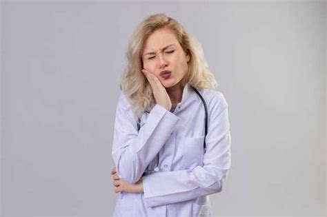 Возможные причины потери иголок у елки