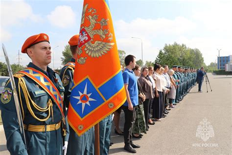 Сотрудники МЧС: братья по службе