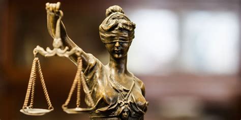 Судебная ответственность за нарушение правил раздачи визиток